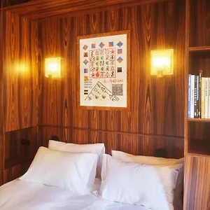 Hotel Hotel Present - Entree Autonome, Reception En Ligne - Encore Mieux