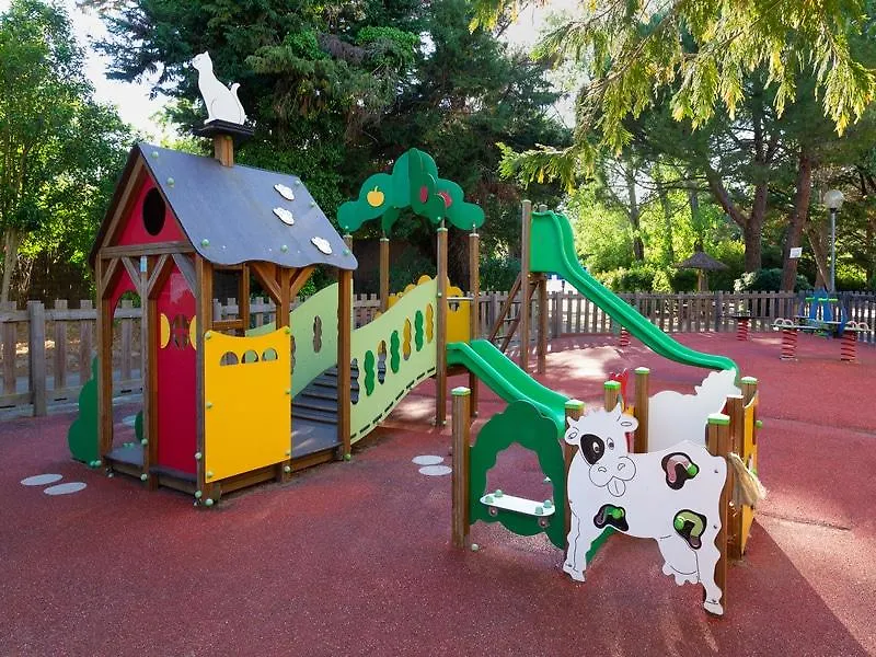 Sowell Residences Les Mazets Арль